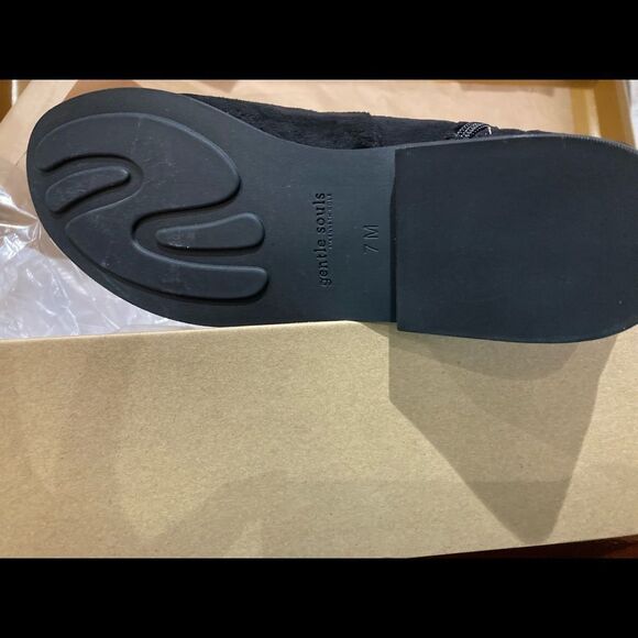 gentle souls by Kenneth Cole Emma blk suede Boot - Picture 4 of 5